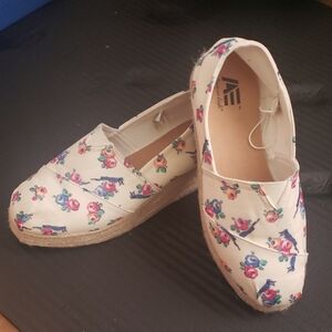 American Eagle by Payless Floral Canvas Espadrilles